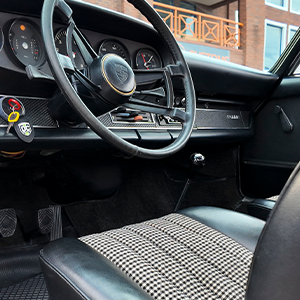 911E Interior
